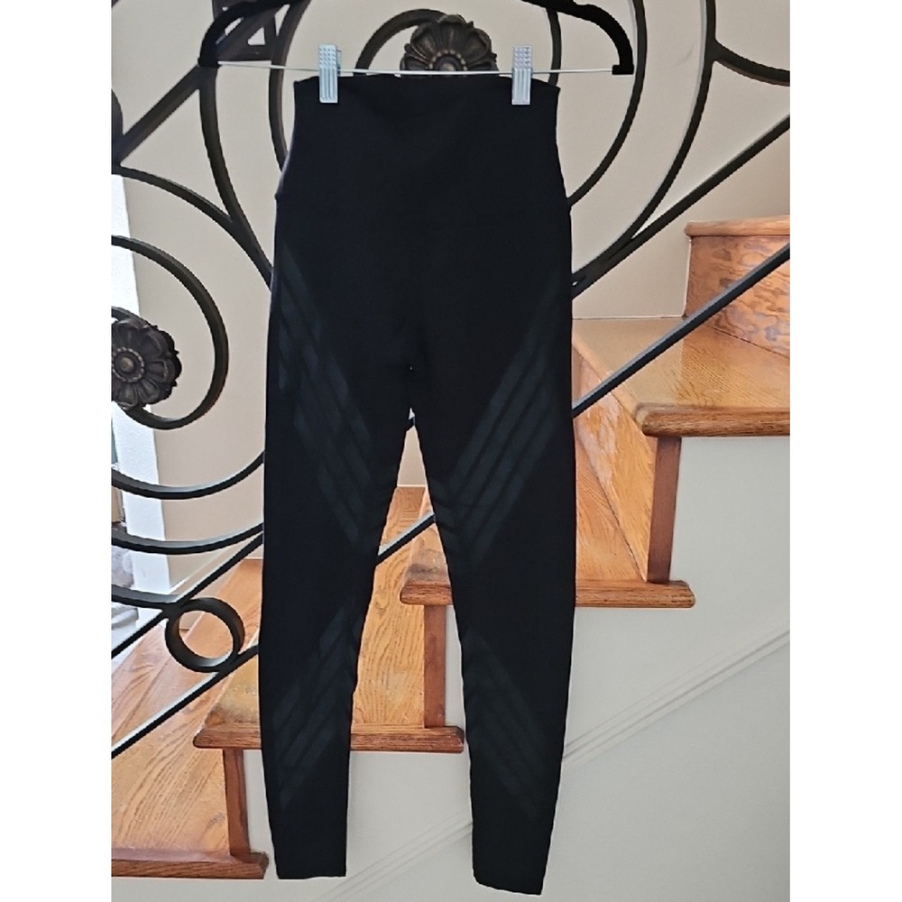 Alo Yoga High Waist Chevron Stripe Leggings Black XS RN87370